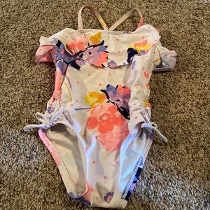 GUC old navy swimming suit